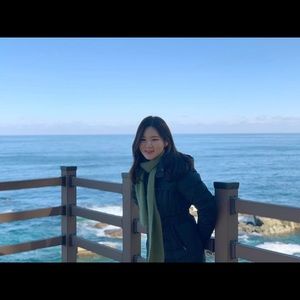 Meet your Posher, Mia